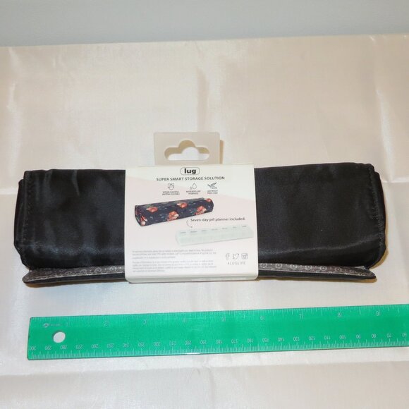 Lug Choo Choo Pill Organizer in Black BNWT - Picture 3 of 5